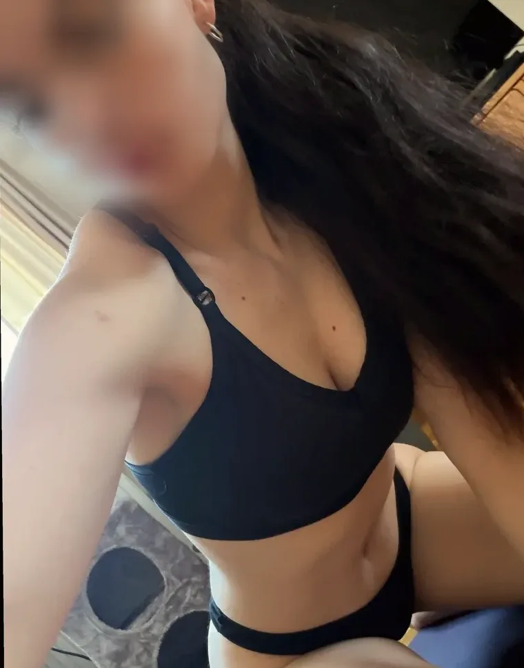 Elena, 18