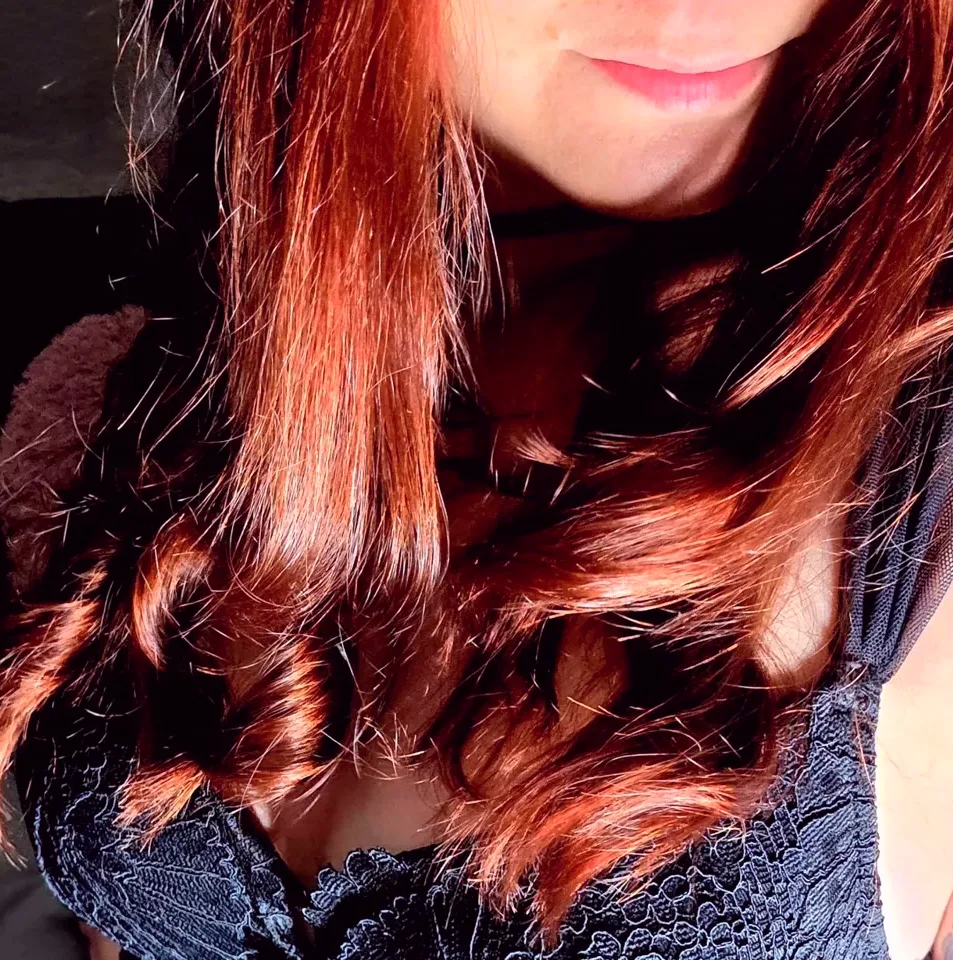 Julia, 29