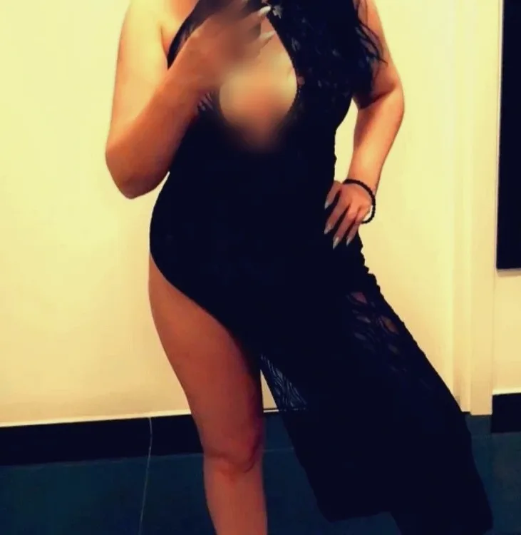 Nicole, 39