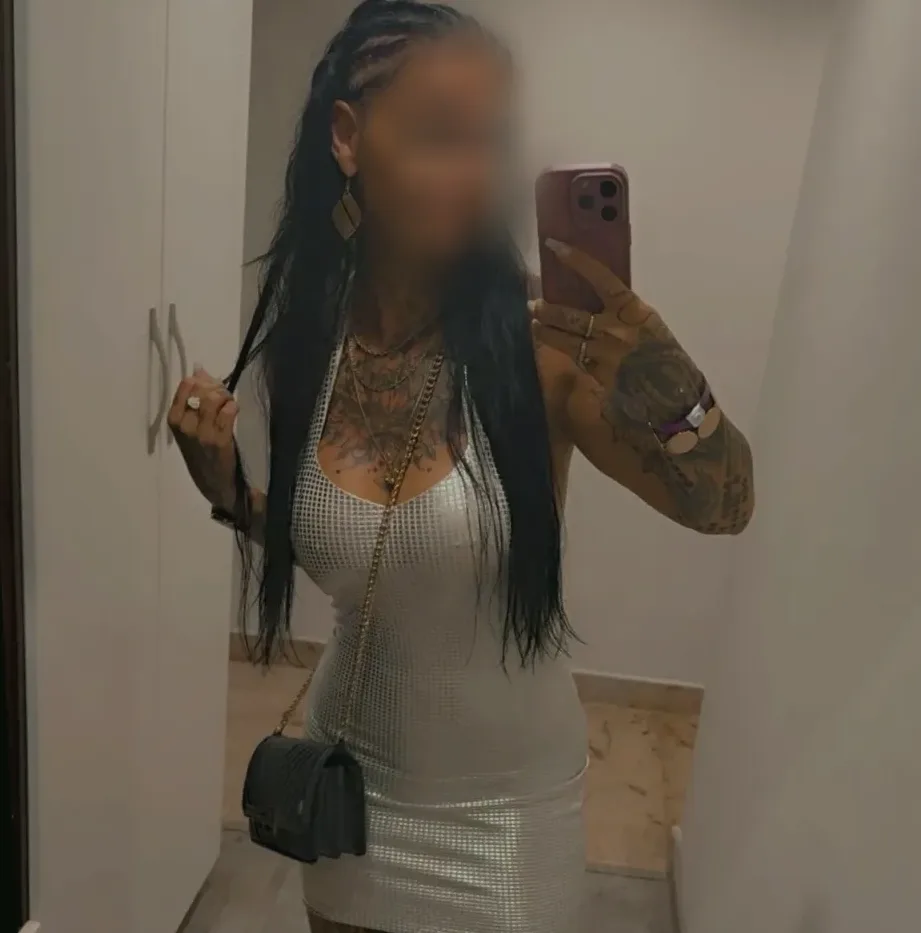 Simone, 36